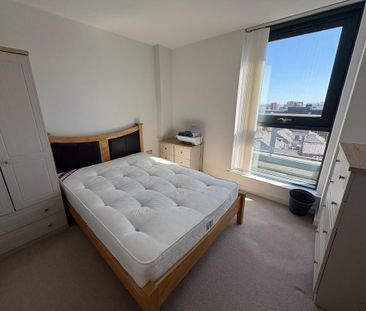 2 bedroom flat to rent - Photo 6