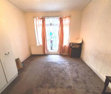 1 bedroom in a house share to rent - Photo 6