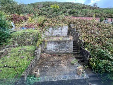Robert Owen Gardens, Port Tennant, Swansea. SA1 8NR - Photo 4