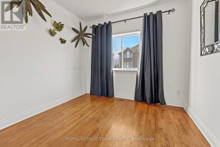 51 CASTLE GLEN CRESCENT - Photo 3