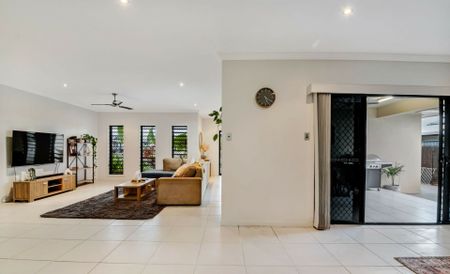 9 Littabella Place, Bushland Beach - Photo 4