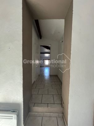 A LOUER - BOULBON - Appartement T2 dans le centre du village., - Photo 1