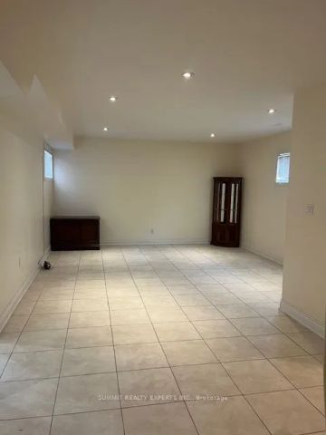 8 Estateview Circle #Basement - Photo 4