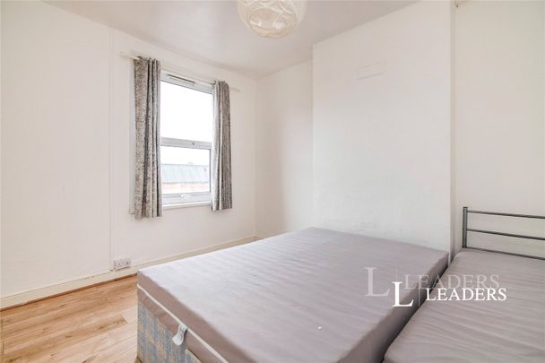 4 bedroom house to rent Factory Road, Birmingham, West Midlands, B18 - Photo 1