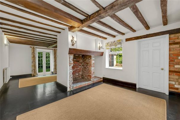 5 bedroom detached house to rent - Photo 1