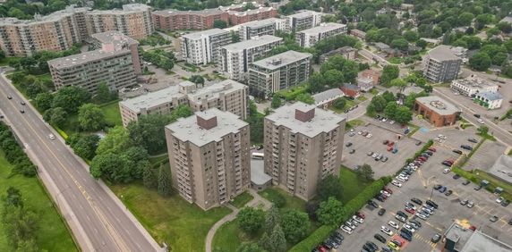 GRAND 4 ½ RÉNOVÉ À STE-FOY- MAINTENANT - Photo 2