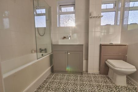 3 bedroom terraced house to rent - Photo 2