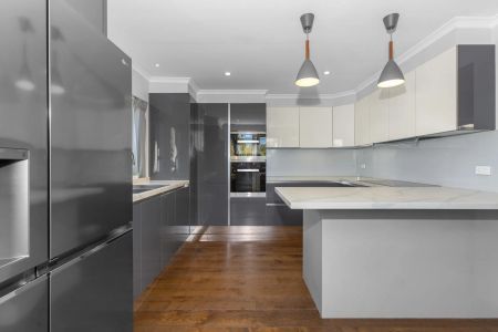 10 Yeend Street, Birchgrove. - Photo 3