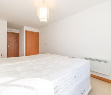 2 bedroom flat to rent - Photo 6