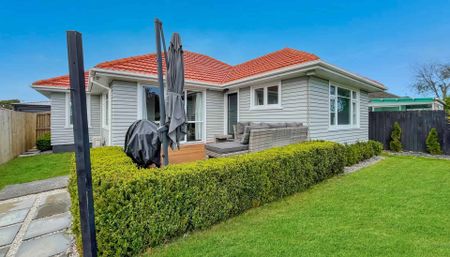 HEI HEI - THREE BEDROOMS, NEW HEAT PUMP, OFF STREET PARKING - Photo 2