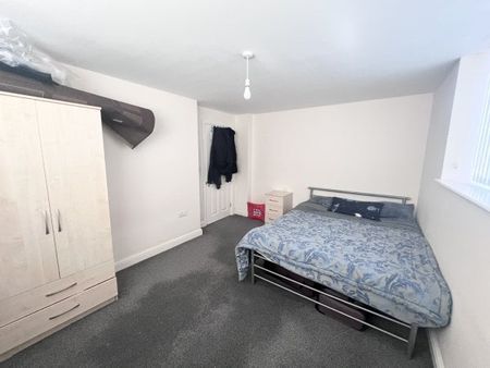 Kingswood House, Nottingham, NG5 - Photo 2