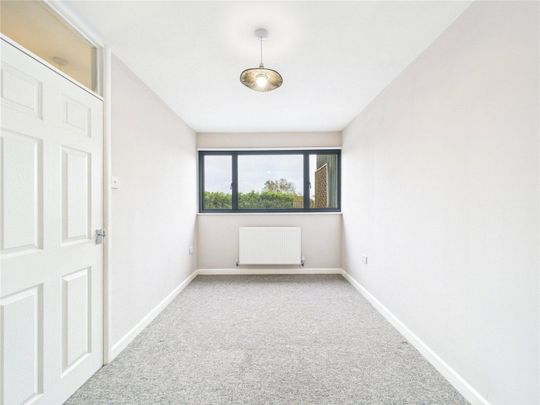 The Parade, - Photo 1