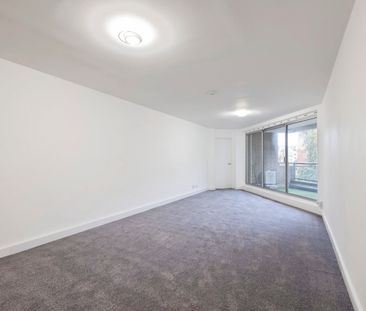 3 Bed Flat, St Matthews Lodge, NW1 - Photo 3