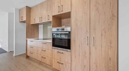 FOR SHORT-TERM RENT - Near-new 3-Bedroom Home - CLYDE - Photo 4