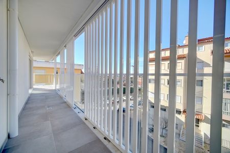 Excelente Apartamento T3 Novo em São João do Estoril - Photo 4