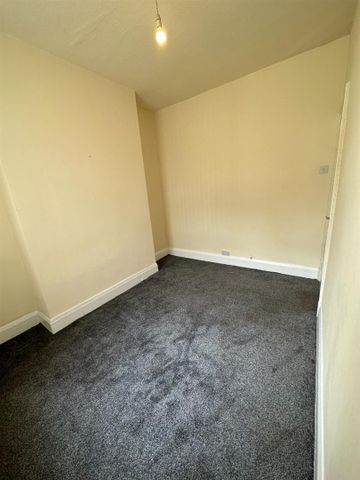 Chapel Street, Colne - Photo 2