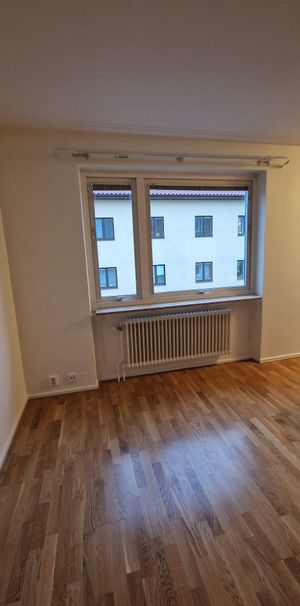 Östra Stallmästaregatan 12 - Photo 2