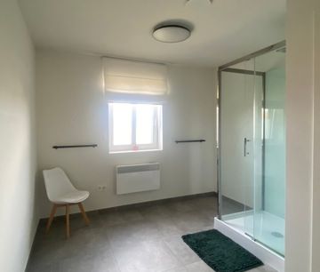 Ruime halfopen gezinswoning met 3 slaapkamers - Photo 4