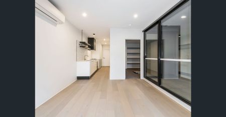 Spacious and well designed open plan living - Photo 2