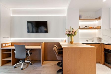 1 Bed Flat, Simpson Street, SW11 - Photo 2