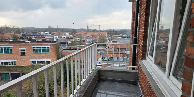 Appartement te huur in Wilrijk voor € 1.000 met 2 slaapkamers - Photo 1