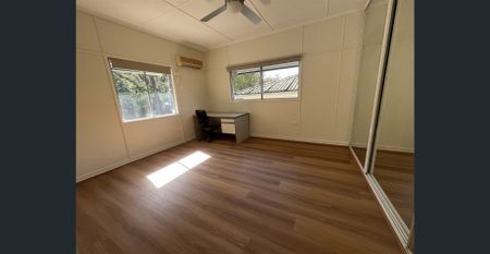For Rent: Spacious 4-Bedroom Home in a Prime Location | Available from 02/12/2026 - Photo 4
