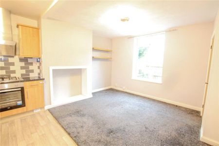 2 bedroom terraced house to rent - Photo 3