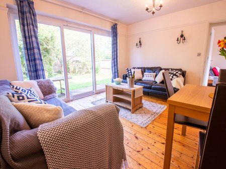 6 bedroom house to rent - Photo 2