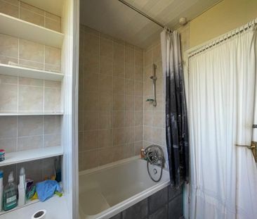 1 bedroom in a house share to rent - Photo 6