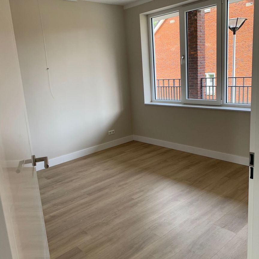 Spoorbaan 105, Kanaalzicht, 3224XP, Hellevoetsluis - Foto 1