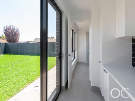 Open the Door To Contemporary Coastal Luxury - Photo 3