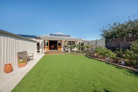 8 Banfield Street Bell Park - Photo 2