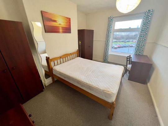 2 bedroom private hall to rent - Photo 1