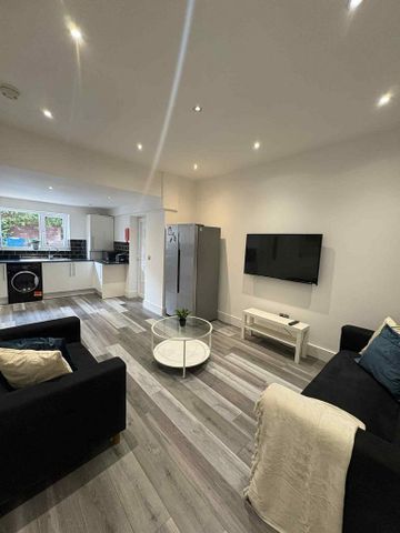 5 bedroom house to rent - Photo 3