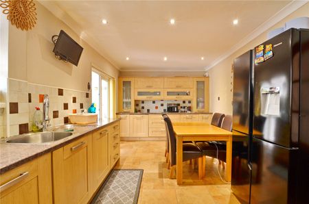 Landseer Avenue, Lockleaze - Photo 4