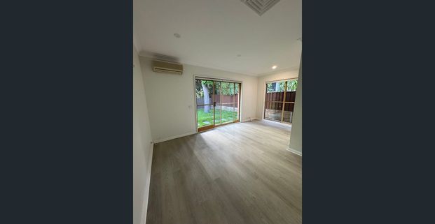 Newly renovated fully self-contained accommodation! - Photo 1