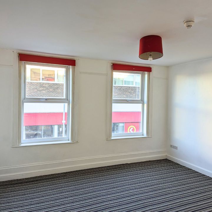 1 bed apartment to rent in High Street, Great Yarmouth, NR31 - Photo 1