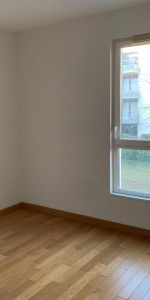 Location Appartement 4 pièces 96m² ST PIERRE DES CORPS 37700 - Photo 4