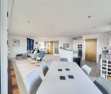 A beautifully appointed town house in the heart of the highly sough... - Photo 1