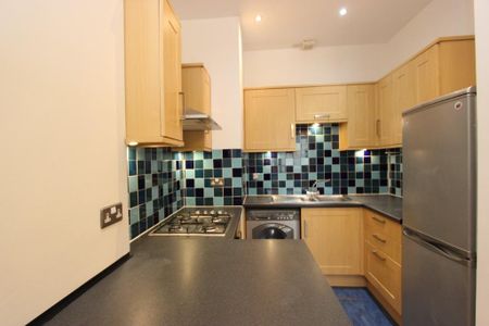 2 bedroom flat to rent - Photo 5