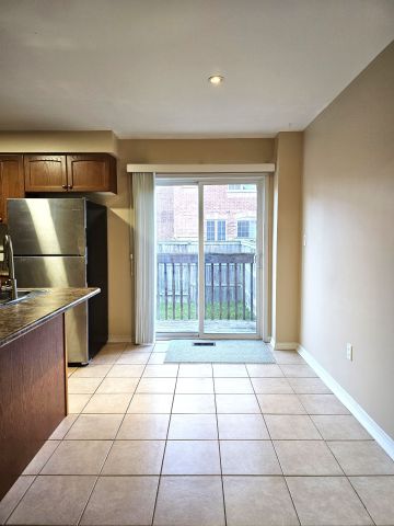 For Lease - 116 Oceanpearl Crescent, Whitby, Ontario - Photo 4