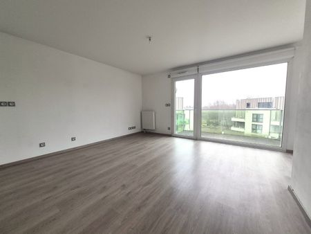 Location Appartement 2 pièces 45m² WAMBRECHIES 59118 - Photo 2