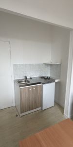 STUDIO MEUBLÉ PROCHE DE LA GARE - Photo 4