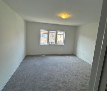 For Lease - 19 Lemon Avenue, Thorold, Ontario - Photo 4