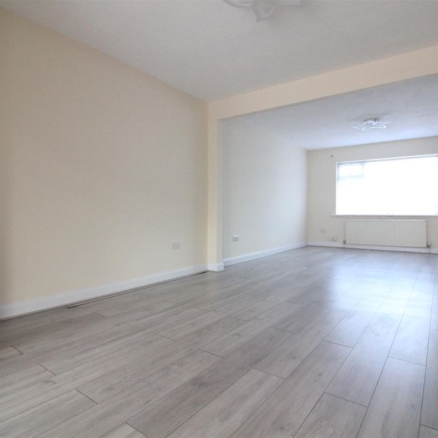 Mansfield Drive, Hayes - Photo 1