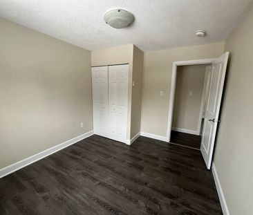 34 Greer Street - Unit 1 Upper, 3 bed, 1 bath - Photo 4