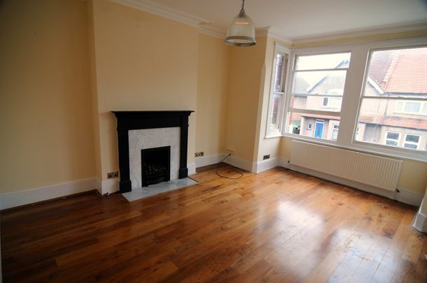 2 Bed Flat, Harrow View, HA1 - Photo 1