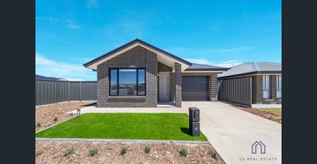 Brand New Low Maintenance living home offering a comfortable, convenient & quiet lifestyle - Photo 5