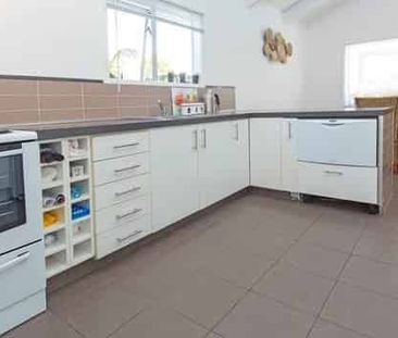 Great location in Stanmore Bay - Photo 4