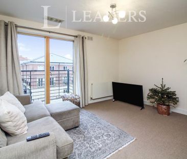 2 bedroom flat to rent - Photo 2